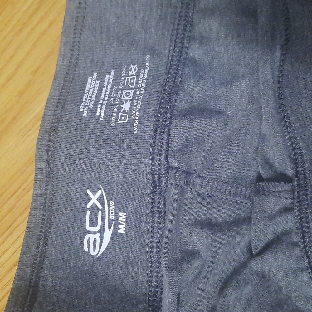 Shorts - Picture 3 of 5